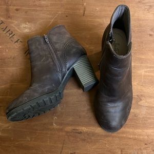 Clark’s Verona Trish Ankle Booties